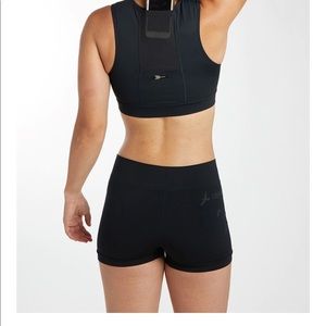 Oiselle Fly Out Bra